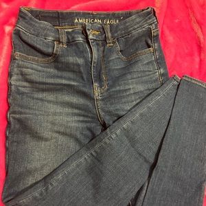 AMERICAN EAGLE JEANS